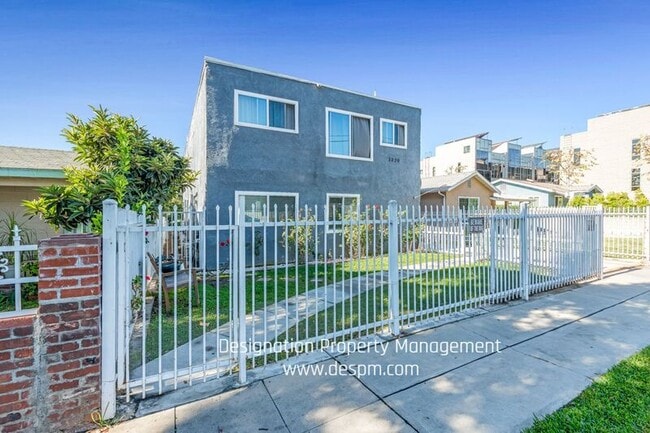 Building Photo - 3220 Casitas Ave