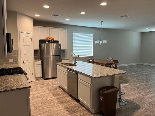 Foto del edificio - 9400 Margaret Jewel Ln