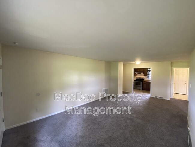 Foto del edificio - 10291 Paige Rd