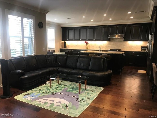 Building Photo - 3 br, 3 bath Condo - 66 Pendant