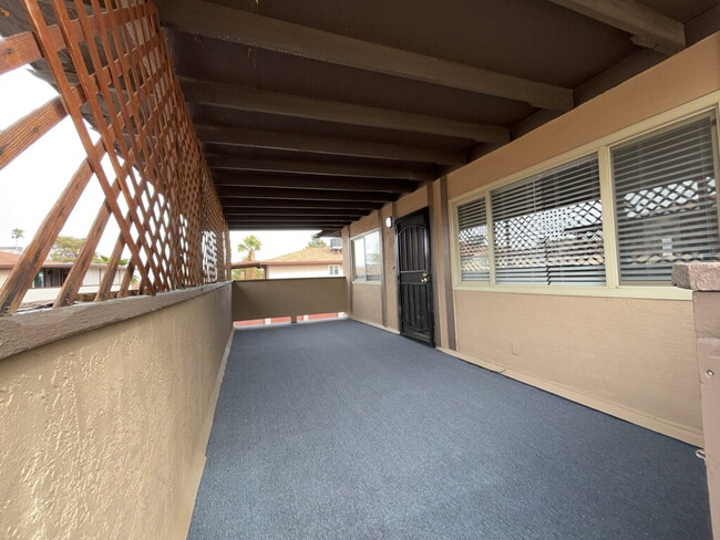 Building Photo - "Chic & Spacious 2-Bed Oasis in Prime Las ...