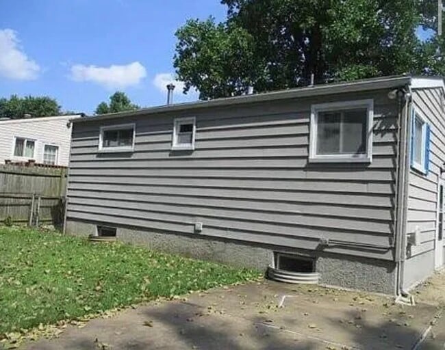 Building Photo - 7737 Clevedon St