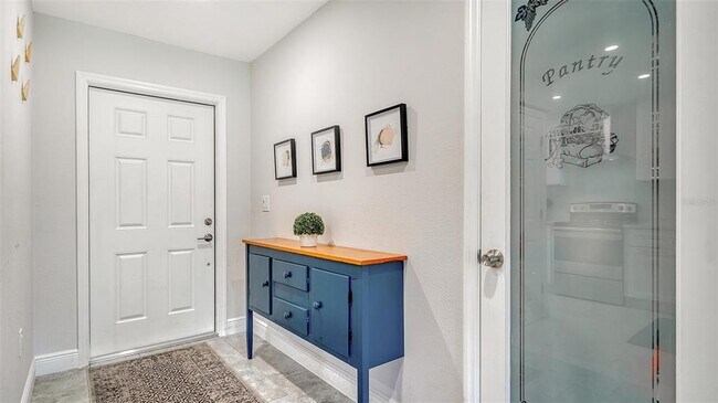 Foto del edificio - 7820 Palm Aire Ln
