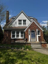 Building Photo - 1007 Gardenia Ave