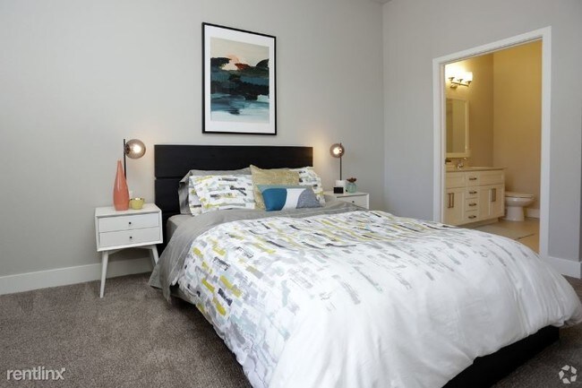 Foto del edificio - 1 br, 1 bath Apartment - 9301 Mineral Ave