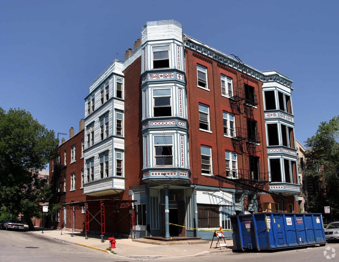 Foto principal - 834-836 N Wood