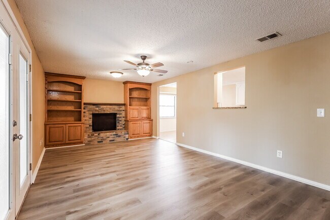 Foto del edificio - 804 Branchwood Ct