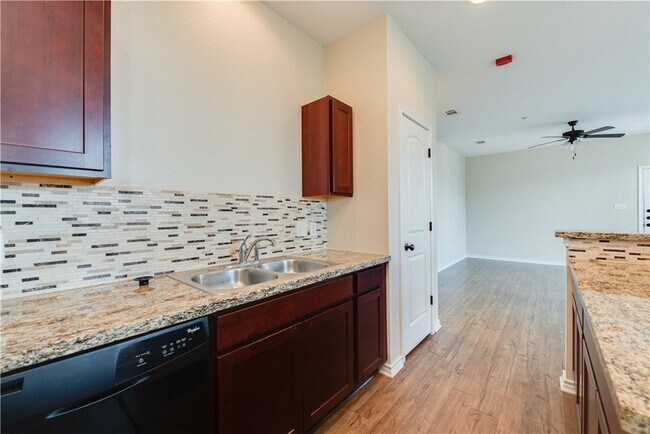 Foto del edificio - 1915 Dartmouth St