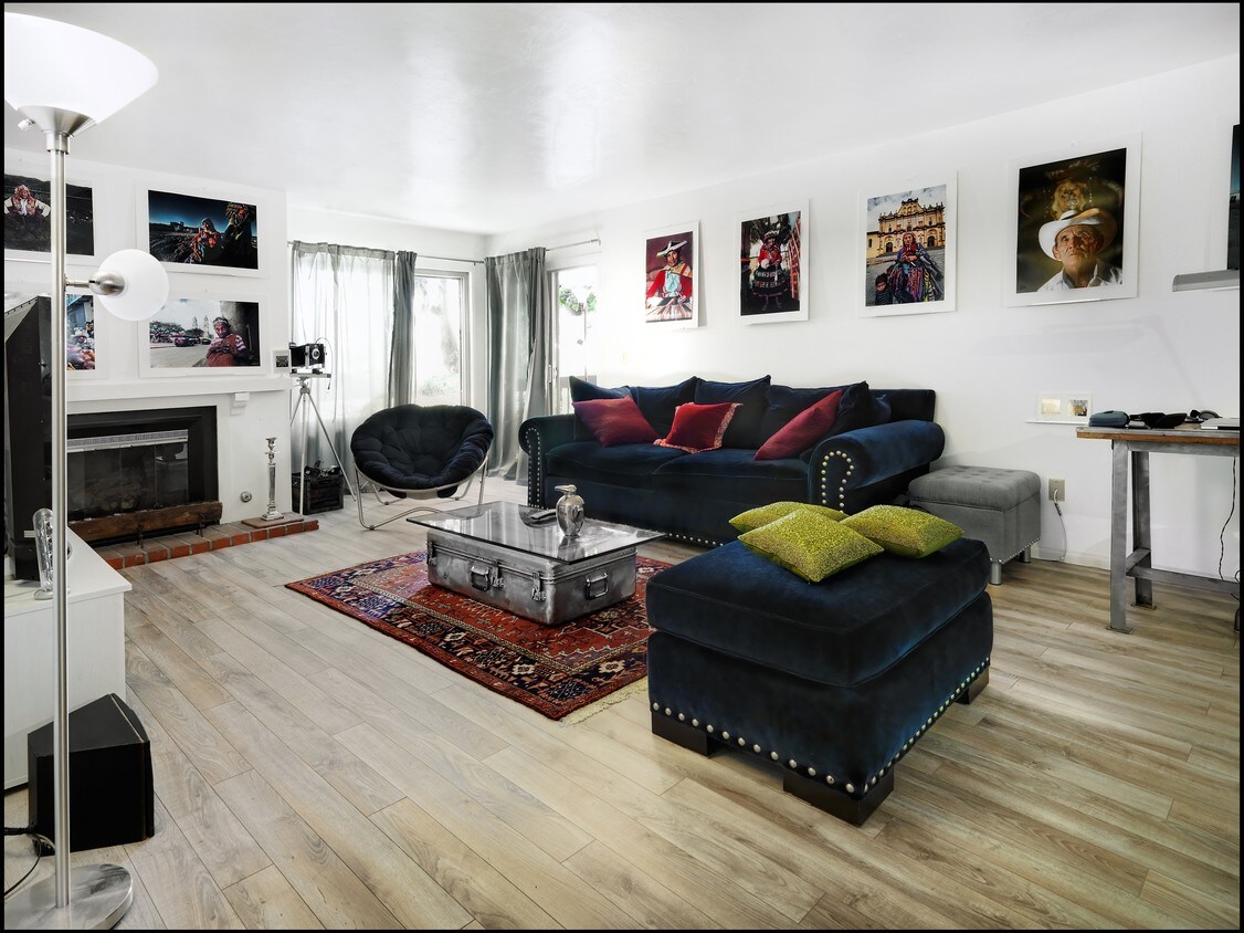 Sala de estar - 6345 Rancho Mission Rd
