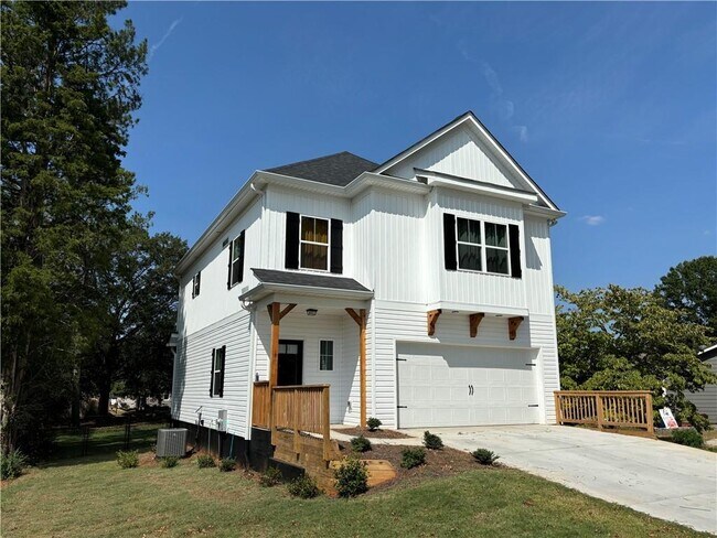 Building Photo - 15 Saddle Brook Dr