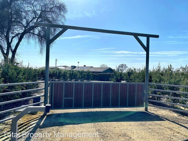 Foto del edificio - 3 br, 2 bath House - 16205 Avenue 240