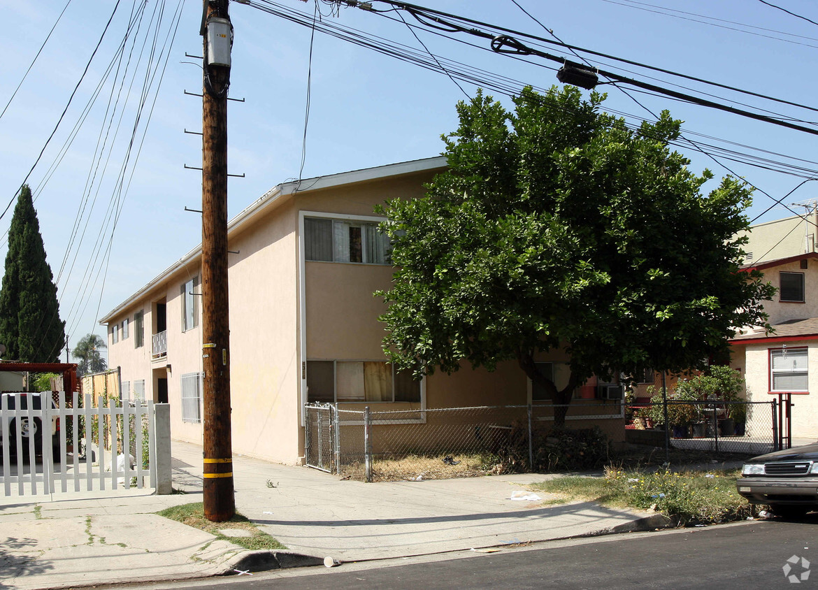 Building Photo - 4316 Willow Brook Ave