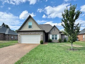 Building Photo - 8148 Maywood Dr