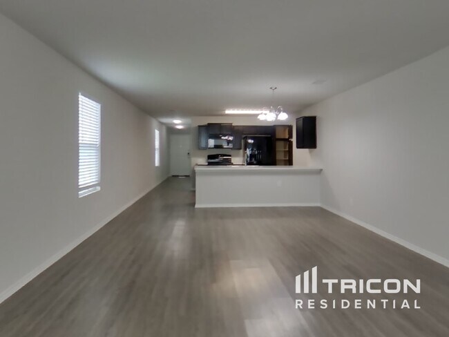 Foto del edificio - 4930 Everett Loop