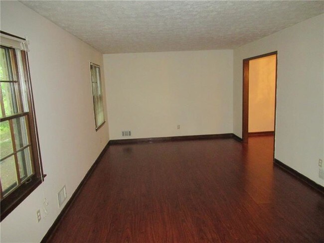 Building Photo - 380 Shelton Woods Ct