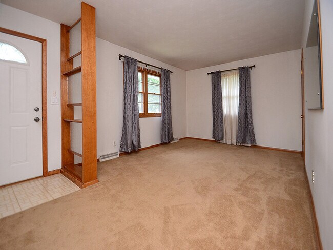 Building Photo - 12386 Bel Dr