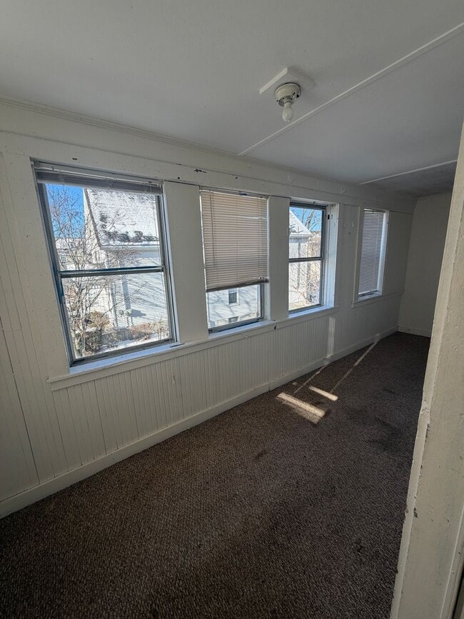 Building Photo - 25 Church St