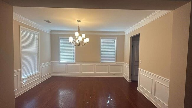 Building Photo - 4430 Sanderling St