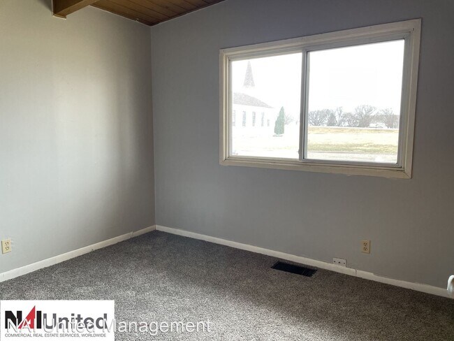 Building Photo - 3 br, 1 bath House - 2805 Niobrara