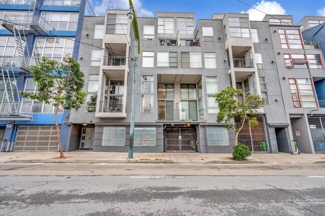 Building Photo - 2068 3rd St