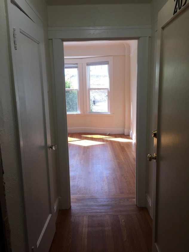 WELCOME TO 203 - 700 Steiner St