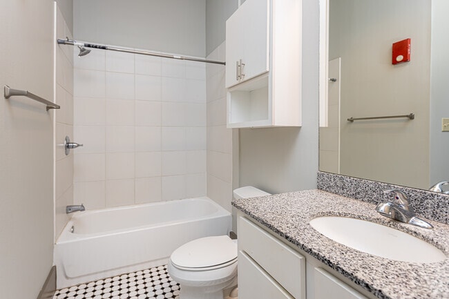 1BR, 1BA - 726SF - Josephine Lofts