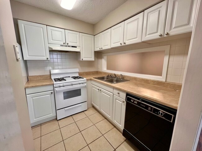 Building Photo - 2614 Dorian Dr.