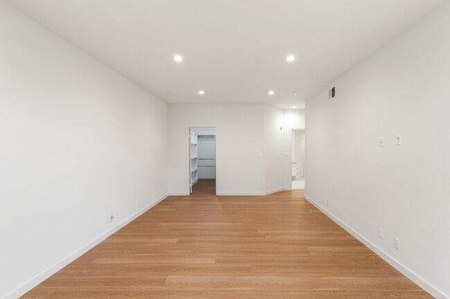 Building Photo - 200 N Almont Dr