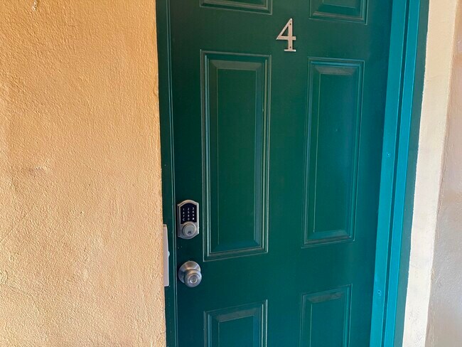 Foto del edificio - 441 NW 7th Terrace