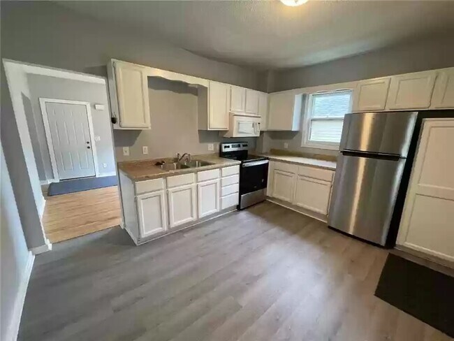 Foto principal - 125 10th Ave SE