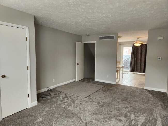 Foto del edificio - 1500 Dustin Dr