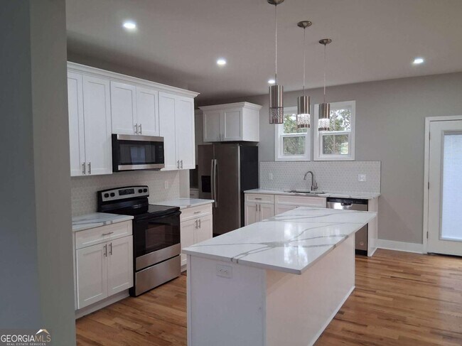 Building Photo - 3180 Tackett Rd