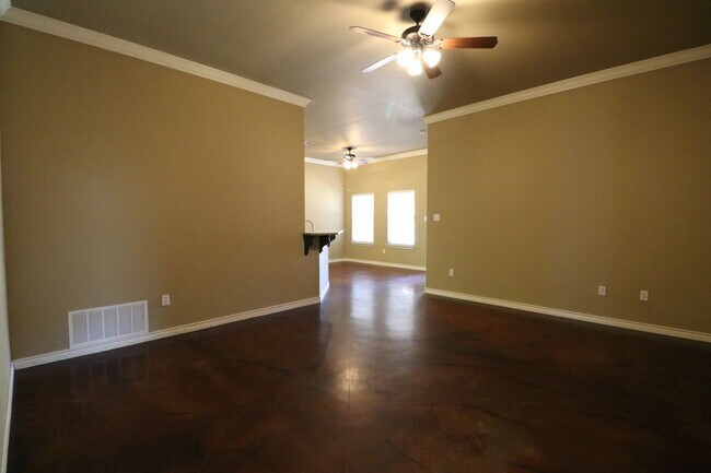 Building Photo - Stoneridge 502