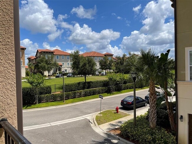 Foto del edificio - 1704 Lobelia Dr