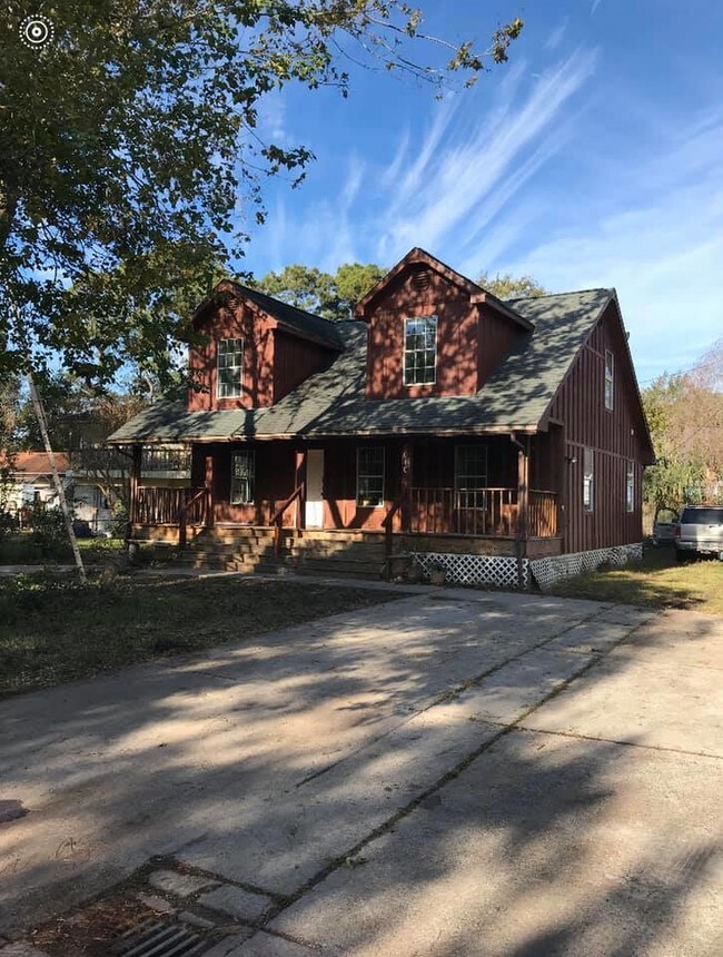 Building Photo - 5010 Elm St