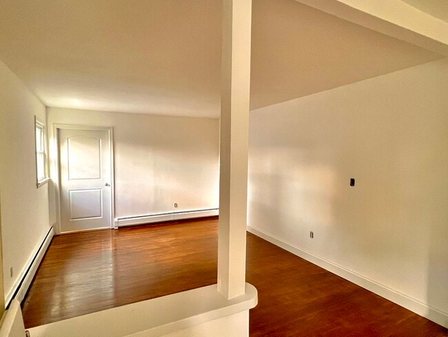 Building Photo - 837 Prospect Ave