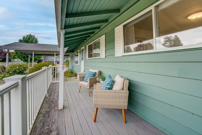 Foto del edificio - $1,000 Move In Special! Spacious 4-Bedroom...