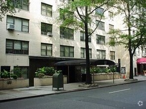 Building Photo - 333 E 49th St