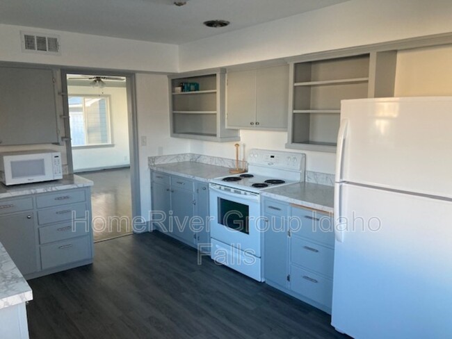 Foto del edificio - 329 N Spruce St