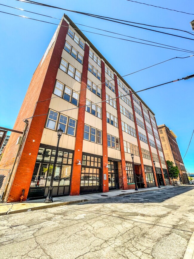 Erie Building - 1260 W 4th St