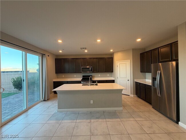 Building Photo - 2617 Gallarate Dr