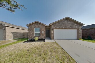 Building Photo - 10823 Spring Brook Pass Dr