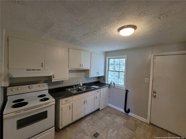 Foto del edificio - 5808 Gregory St