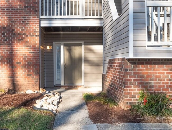 Foto del edificio - 667 Bartons Landing Pl
