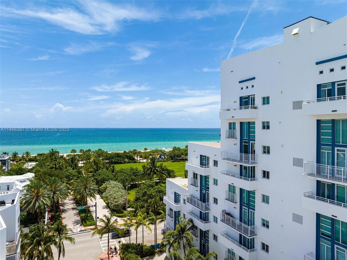 Primary Photo - 7600 Collins Ave