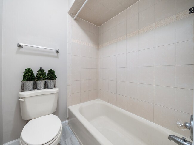 Foto del edificio - 6543 New Market Way