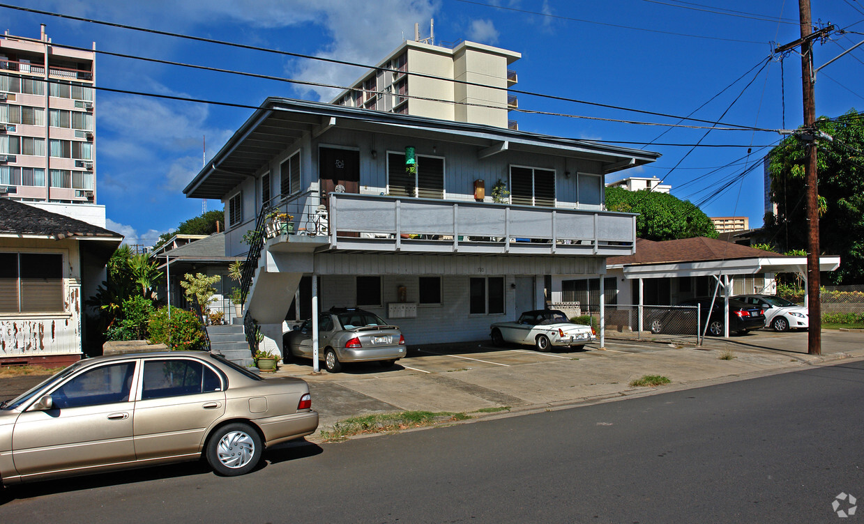 Building Photo - Punahou Streets Apartments