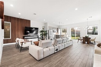 Building Photo - 6819 Rocinante Ln