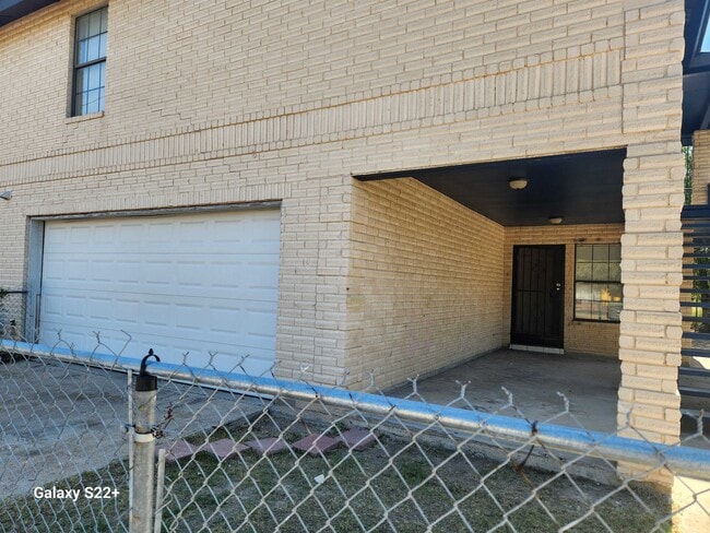 Foto del edificio - 1420 Juarez Ave