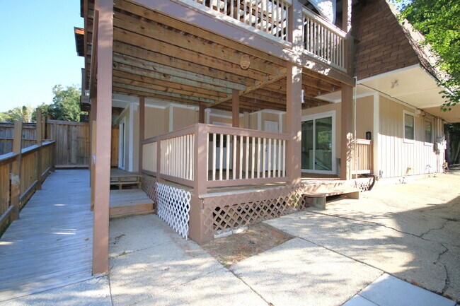 Foto del edificio - Waterfront Living Nearby – 2/2 Townhouse w...